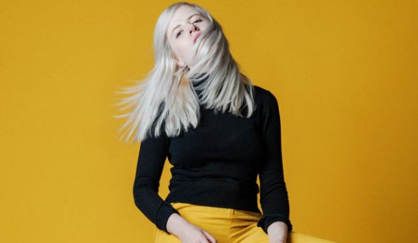 Amber-Arcades-2017-by-Nick-Helderman