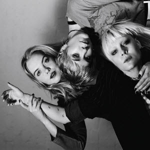 Dream Wife debuut album artwork